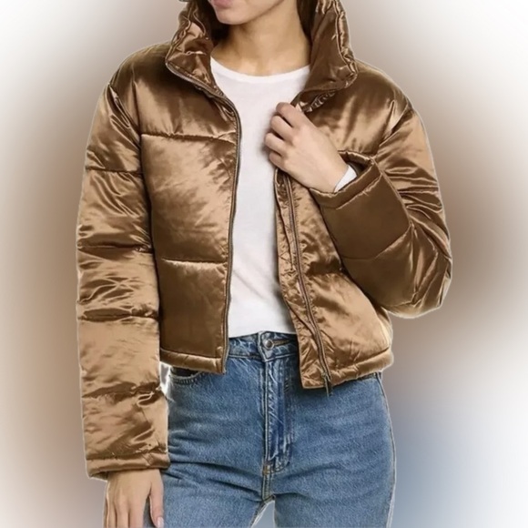 7 For All Mankind Cropped Puffer Jacket Women size XS New - Picture 1 of 5